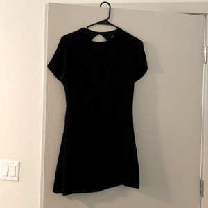 Lulu’s vacay black backless shift dress